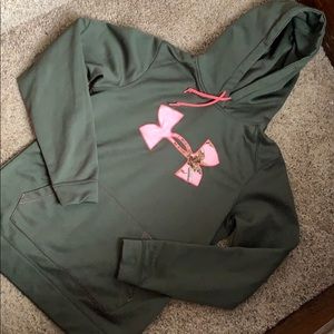 Women’s underarmour hoodie